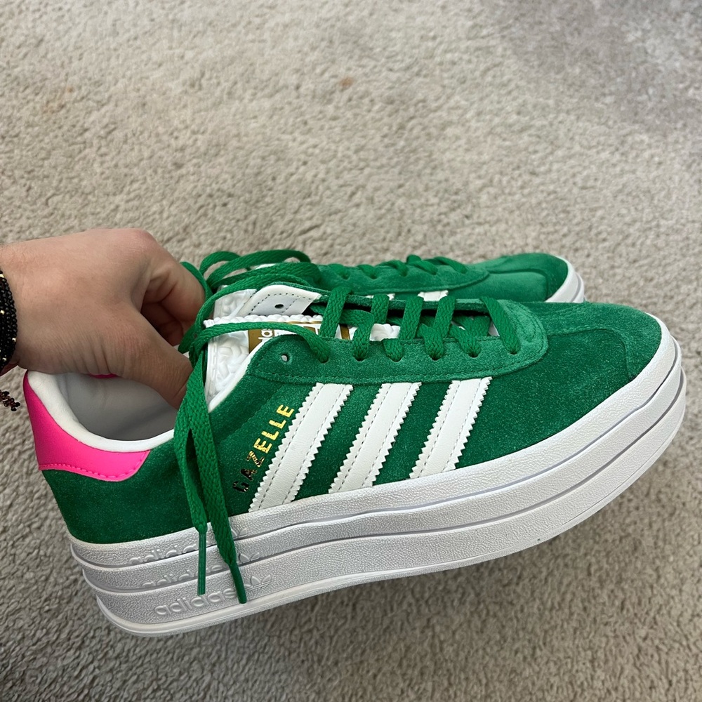 NEW Adidas Women's Green Gazelle Sneakers